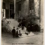 Jeunes Filles Musulmanes se rendant a l Ecole
