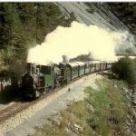 Heidi dans les gorges du Rhin pres de Trin - Eisenbahn