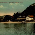 Le Lac des Brenets - La Douane Suisse et l hotel