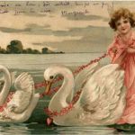 Kind mit Scwan - Prägekarte