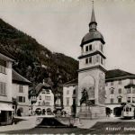 Altdorf - Dorfplatz mit Tram