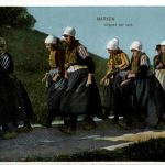 Marken - Uitgaan der kerk