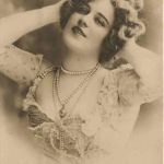Frau