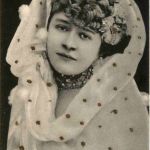 Frau