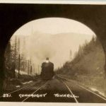 Connaught Tunell - Train