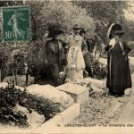 Clichy - Asnieres - Le Cimetiere des Chiens