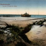 Blankenberghe - Le pier a travers les dunes