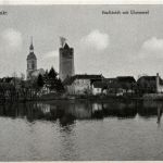 Triptis/Thür. - Stadtteich mit Ehrenmal