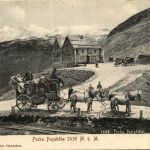 Furka Passhöhe mit Postkutsche