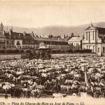 Autun - Place du Champ de Mars un Jour de Foire