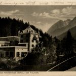 Hinterriss: Jagdschloss mit Falken