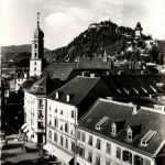 Graz/Steiermark - Neutorgasse mit Franziskanerkirche und Schlossberg