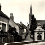 Moissey - La Fontaine et l Eglise