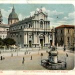 Catania - Piazza con la Cattedrale