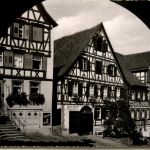 Schiltach im Schwarzwald, Blick durch den Rathausbogen