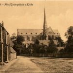 Doberan - Altes Klostergebäude und Kirche