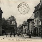 Moulins, La Rue et l`Hotel de Paris