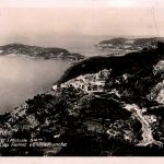 Eze, au Ioin Cap Ferrat et Villefranche