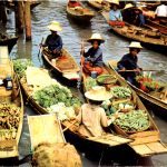 Thailand - Floating Market at Damnonsaduok - Rajburi