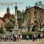 Arezzo - Piazza del Popolo con Monumento al caduti