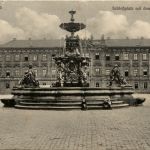 Erlangen, Schlossplatz mit dem Kunstbrunnen