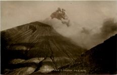 Mt. Noauruhor in Eruption - Vulcano - New Zealand
