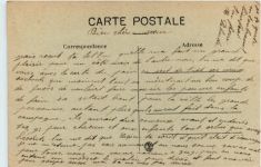 Auch - Statue du General Espagne et Halles