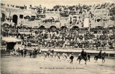 Courses de Taureaux - Defile du Quadrille
