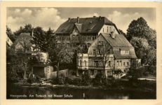 Harzgerode, Am Torteich mit Neuer Schule