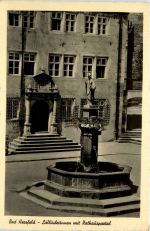 Bad Hersfeld, Lullusbrunnen mit Rathausportal