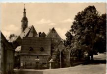 Rochlitz, Wechselburg, Karl-marx-Platz mit St. Ottenkirche