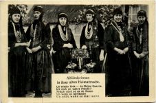 Altländerinnen in Heimattacht