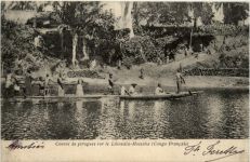 Convoi de pirogues sur le Likouala Mossaka