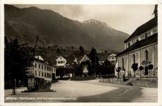 Stans - Dorfplatz mit Winkelriessenkmal