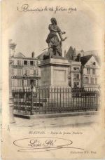 Beauvais, Statue de jeanne Hachette