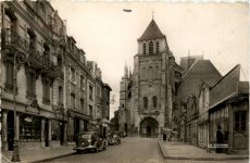 Saint-Quentin, Rue St. Andre et la Basilique