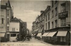 Beauvais, La Rue Saint-Pierre