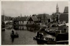Volendam - In let dorp