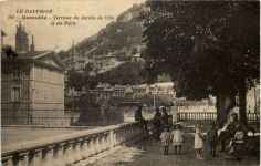 Grenoble - Terasse du Jardin de Ville