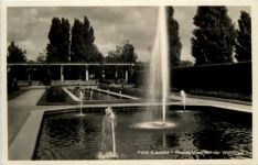 Forst Lausitz, Rosengarten auf der Wehrinsel