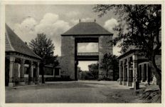 Weintor bei Schweigen an der deutschen Weinstrasse