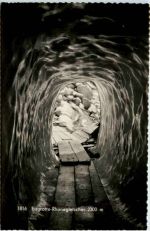 Eisgrotte im Rhonegletscher