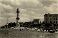 Warnemünde, Promenade mit Leuchtturm