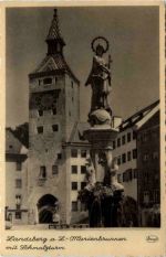 Landsberg a. Lech, Marienbrunnen mit Schmalzturm