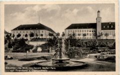 Glauchau, Blick vom Oswald Seyfert-Park auf Finanzamt u. Überlandwerk