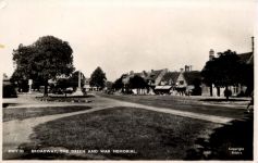 Broadway - The Green and War Memorial
