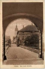 Torgau, Blick durchs Schlosstor