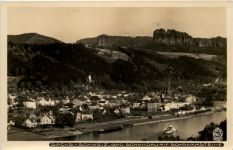 Bad Schandau mit den Schrammsteinen