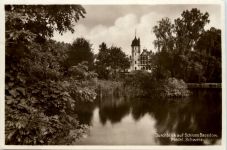 Durchblick auf Schloss Basedow, Meckl. Schweiz