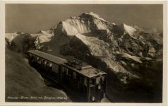 Schynige Platte Bahn mit Jungfrau